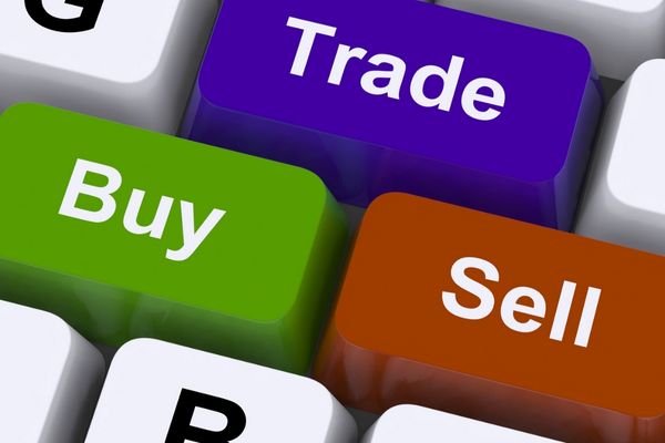 Trader là người thực hiện những giao dịch buôn bán trên thị trường